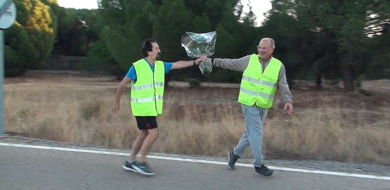 Desde Valladolid a El Henar corriendo con flores para la virgen