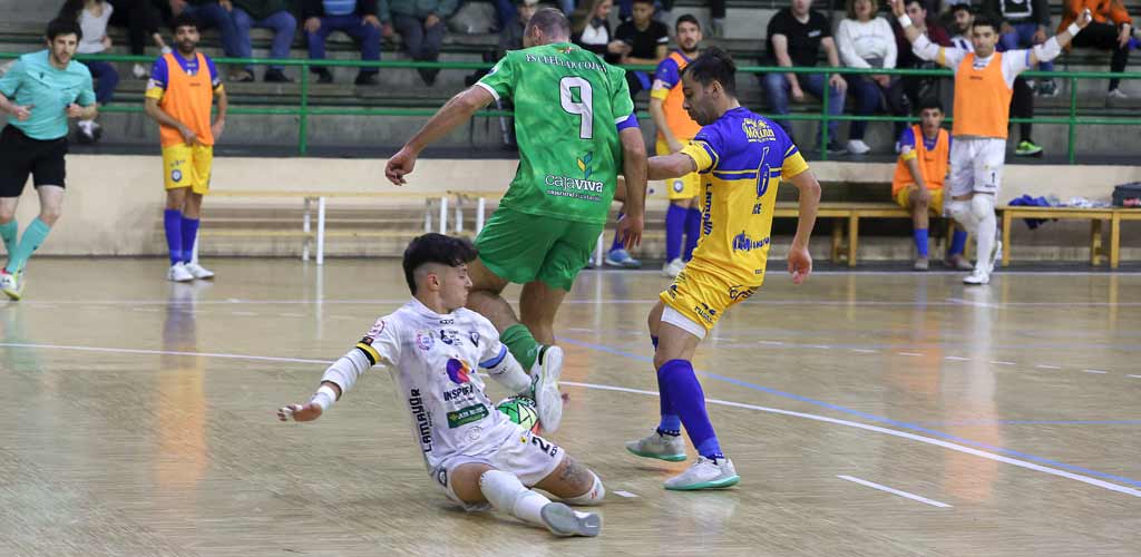 fs-cuellar-cojalba-villaquilambre-2025-ES-GGG_7562 Partido entre el FS Cuéllar Cojalba y el Villaquilambre. | Foto: Gabriel Gómez |