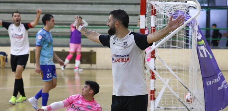 El Racing Cuéllar comienza la temporada en Primera Regional ganando al San Cristóbal B
