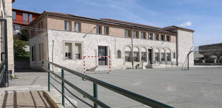 El CEIP La Villa será centro de destino del transporte escolar en el curso 2026/27