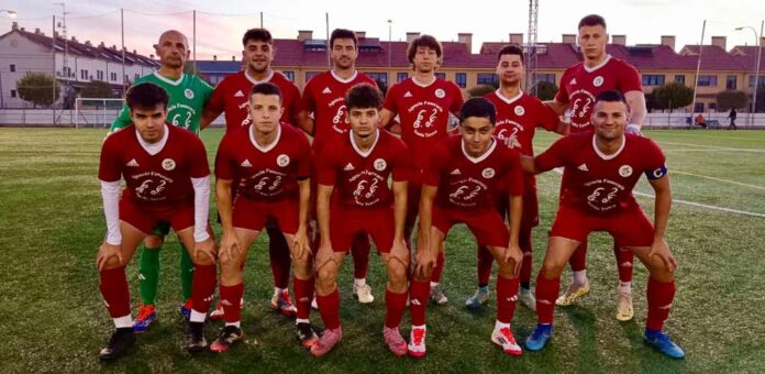 Once inicial del CD Cuéllar en su partido ante el Unami. | Foto: Darío Cachorro |