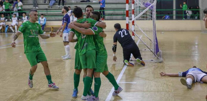 Partido entre el FS Cuéllar Cojalba y el Tierra Castellana de Arévalo. | Foto: © Gabriel Gómez |