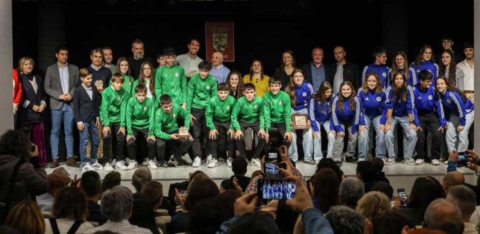 Premios al Deporte 2025, concedidos por el Club Atletico Cuéllar. | Foto: Gabriel Gómez |