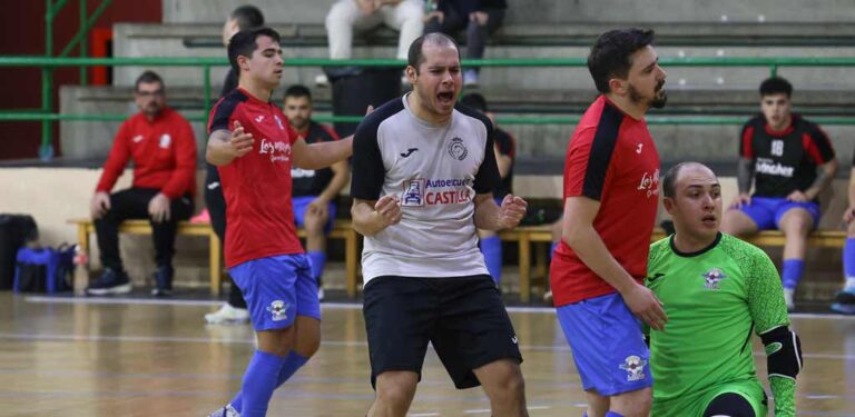 El Racing Cuéllar es más líder tras vencer al AvilaSala y el domingo visita a El Espinar