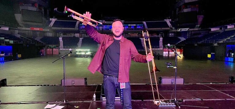 El cuellarano Álvaro Zarzuela acompaña a los Celtas Cortos en la gira de su 40 aniversario