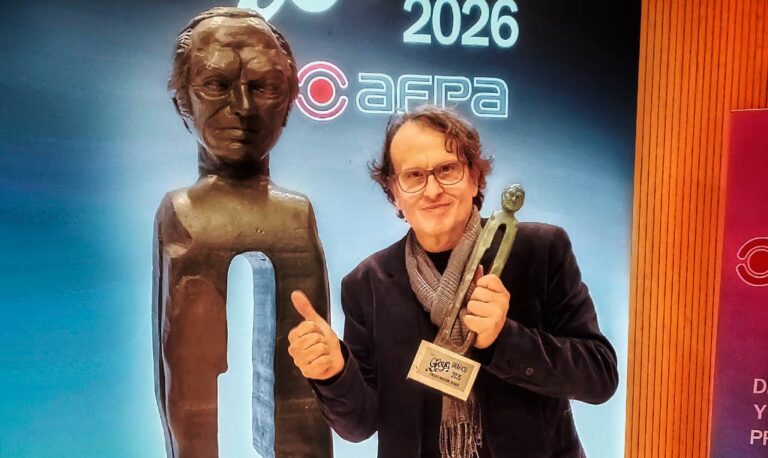 El fotógrafo cuellarano Enrique Madroño alza su primer premio Goya de la fotografía