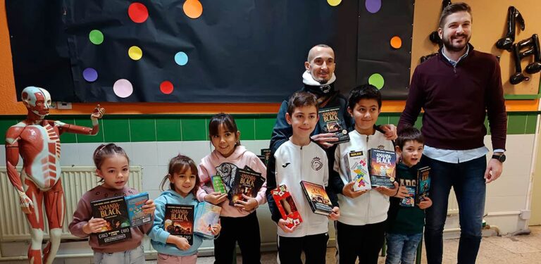 El CD Racing Cuéllar adquiere material para el Colegio San Gil con los fondos de su torneo benéfico