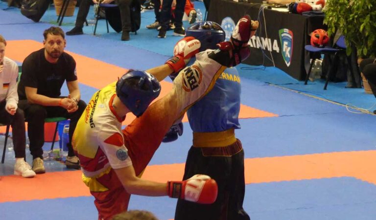 Hugo González regresa de vacío de la Copa del Mundo de Kick Boxing