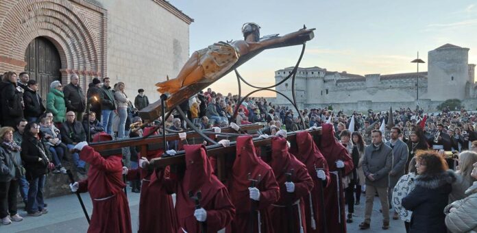 Procesión del Jueves Santo de 2026 en Cuéllar. | Foto: Gabriel Gómez |
