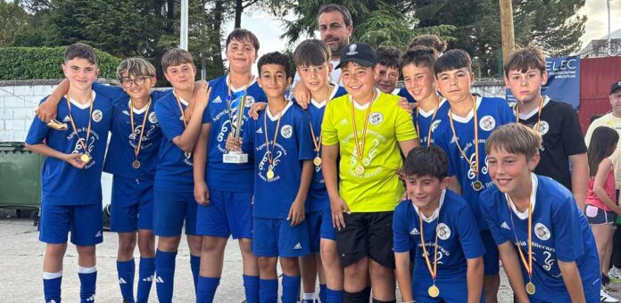 Equipo alevín del CD Cuéllar, ganador de la Cuéllar Cup 2026. | Foto: Darío Cachorro |
