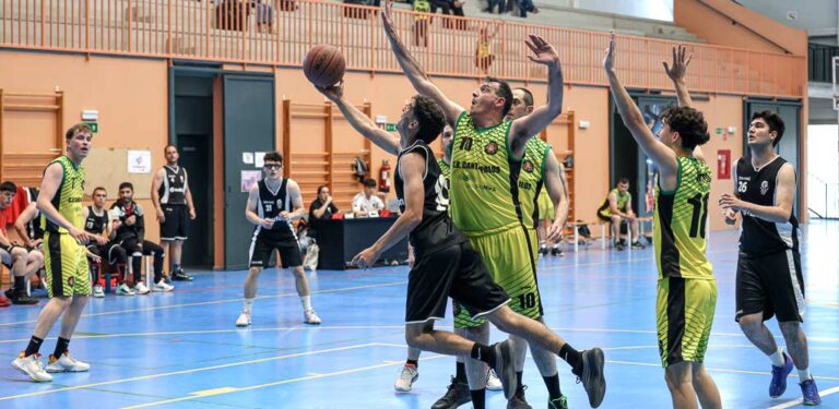 El Baloncesto Cuéllar muere en la orilla tras un cruel desenlace en Cantimpalos