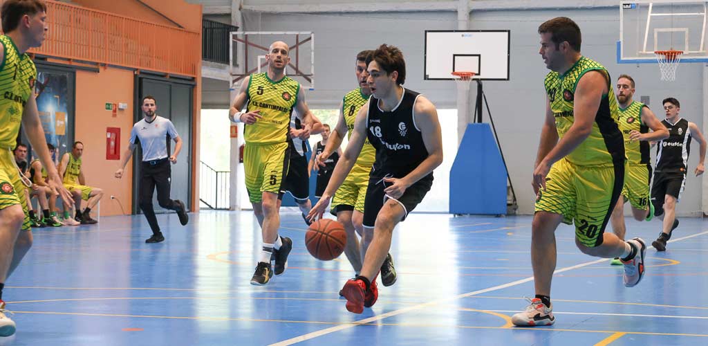 baloncesto-cuellar-cantimpalos-semifinal-liga-2026-ES-GGG_8906 Partido de ida de semifinales de liga provincial en el frontón de Cuéllar entre el Baloncesto Cuéllar y el CB Cantimpalos en 2026. | Foto: Gabriel Gómez |