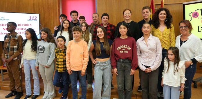 Entrega de premios del concurso ¿Qué es para ti el 1-1-2? de 2026. 1 Foto: Junta de Castilla y León |