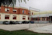 La Diputación y la Fundación Empresa Familiar impulsan un programa para acercar a los jóvenes a las oportunidades profesionales de su entorno Fachada principal del instituto de educación secundaria Marqués de Lozoya, en Cuéllar. | Foto: Gabriel Gómez |