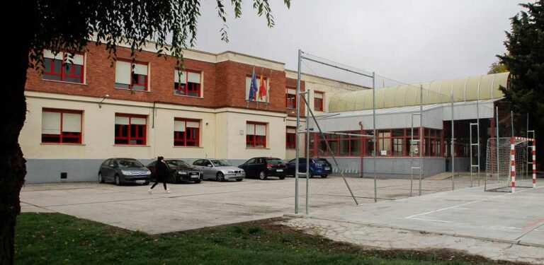 La Junta destina 484.000 euros a rehabilitar la fachada del IES Marqués de Lozoya