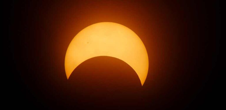 El Verano Cultural de Cuéllar mira al cielo con una programación especial en torno al eclipse solar