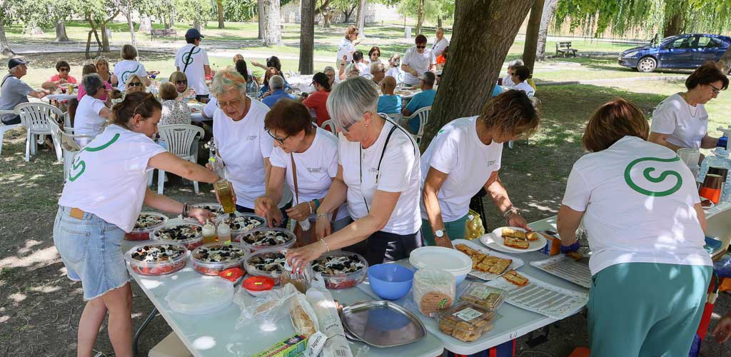 encuentro-voluntarios-cuellar-2026-ES-GGG_3363 Encuentro de voluntarios en el parque de la Huerta del Duque. | Foto: Gabriel Gómez |