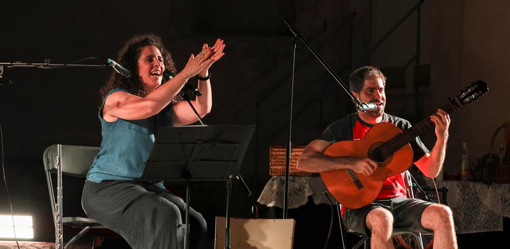 ortiz-fraile-cegafest-2026-ES-GGG_3266 Cristina Ortiz y Miguel Fraile actuando con su espectáculo «Ortiz y Fraile se van de baile» en el Cegáfest 2026. | Foto: Gabriel Gómez |