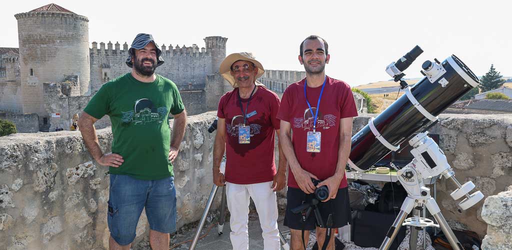eclipse-solar-total-cuellar-2026-ES-GGG_6777 El colectivo Astronomía Cercana y el divulgador MrEclipse of Iran han seguido el eclipse total de sol de 2026 desde la muralla de Cuéllar. | Foto: Nuria Pascual |