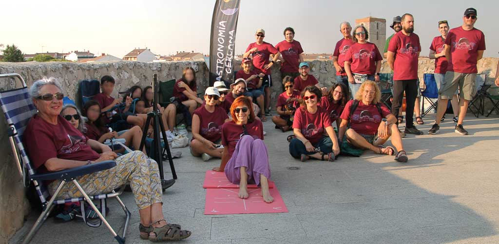 eclipse-solar-total-cuellar-2026-ES-NPM_7792 El colectivo Astronomía Cercana han seguido el eclipse total de sol de 2026 desde la muralla de Cuéllar. | Foto: Nuria Pascual |