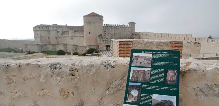 Astronomía Cercana y MrEclipse of Irán seguirán el eclipse desde la muralla del arco de San Basilio
