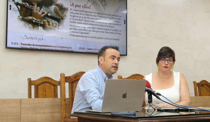Presentación del programa oficIal de las fiestas de Cuéllar de 2026. | Foto: Gabriel Gómez |
