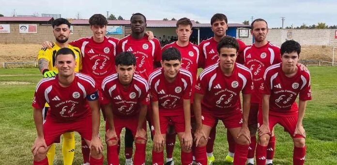 Once inicial del CD Cuéllar ante el Racing Villacastín. | Foto: Darío Cachorro |