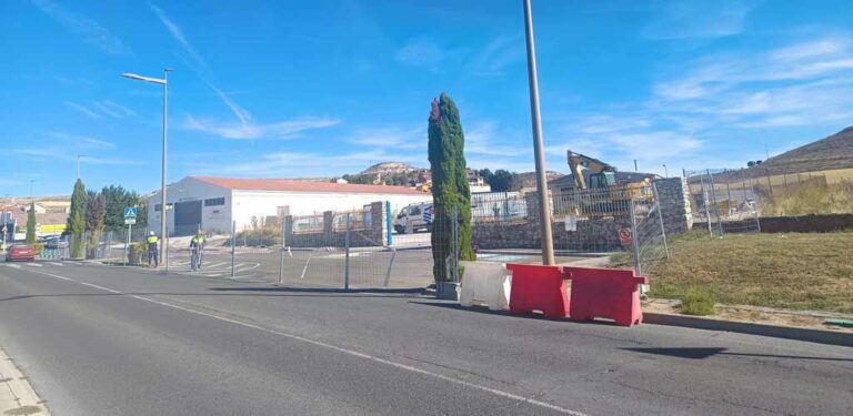 Comienzan los trabajos para la construcción de la rotonda provisional previa al nuevo Mercadona