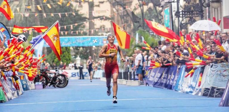 Marina Muñoz, plata en la Copa de Europa de Triatlón de Ceuta