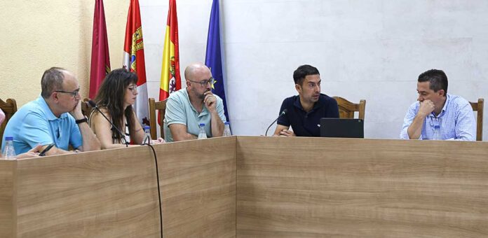 Grupo Municipal del Partido Popular durante un pleno. | Foto: Gabriel Gómez |